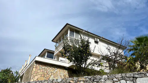 Antalya'da Yaşlı Çift Evlerinde Ölü Bulundu! Ölüm Nedeni Araştırılıyor
