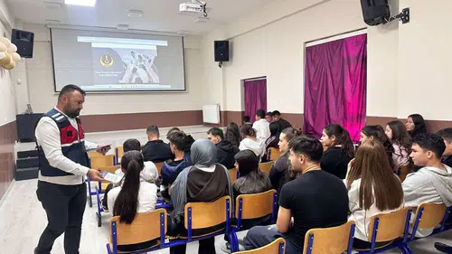 Afyonkarahisar’da 206 Kişiye Siber Güvenlik Eğitimi Verildi