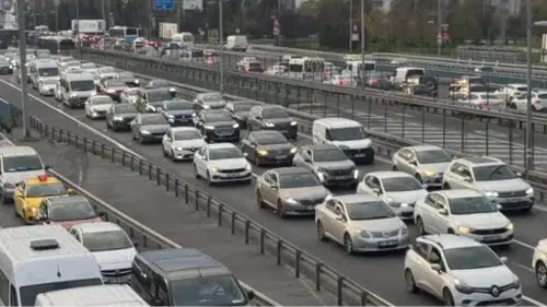 Sivaslı Çalışanları da İlgilendiriyor! İşe Gitmek İçin İdeal Süre Açıklandı
