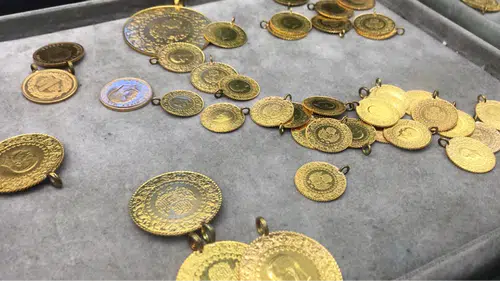 Altın Fiyatlarında Düşüş Sürüyor: Gram Altın 6 Bin 401 Liraya Geriledi