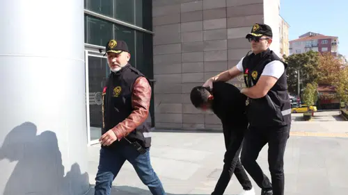 Eskişehir'de Öğrenciden Tespih Bahanesiyle Para Alma İddiası! Şüpheli Adliyede
