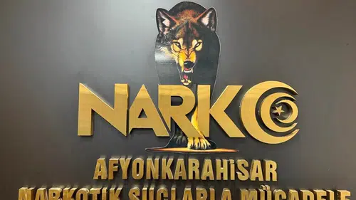 Polis Şüphelenip Aracı Durdurdu! 594 Uyuşturucu Hap Ele Geçirildi