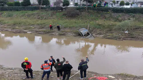Cendere Deresi’nde Kayıp Araç Bulundu! O Anlar Havadan Görüntülendi