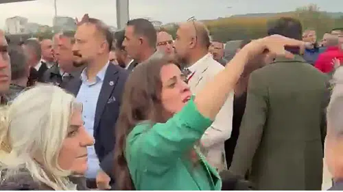 İstanbul'daki Sivas Günleri'nde Kürsü Gerginliği: Alanı Terk Ettiler