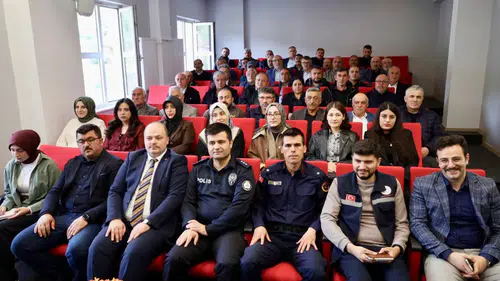 Koyulhisar’da Muhtarlarla İstişare Toplantısı Gerçekleştirildi