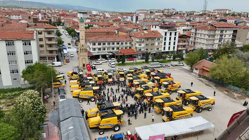 Bereketli Sezon Başladı: Biçerdöverler Dualarla Uğurlandı