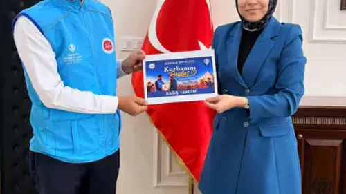 Akıncılar Kaymakanı Yücel’den Vekâletle Kurban Bağışı