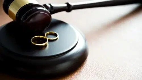 Yargıtay'dan emsal karar: Boşanmada nafaka ödenmesine "yoksulluk" şartı