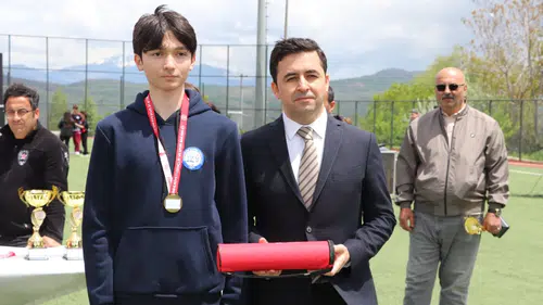 Suşehri’nde 19 Mayıs Coşkusu Gençlerin Katılımıyla Yaşandı
