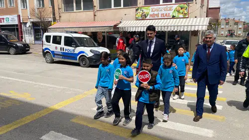 Ulaş’ta Trafik Haftası Kapsamında Öğrencilere Eğitim Etkinliği