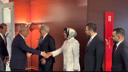 MHP’den AK Parti’ye Bayram Ziyareti! Rukiye Toy Heyette Yer Aldı!