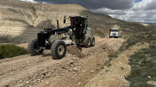 Gürün’de Yol Çalışmaları Hız Kazandı
