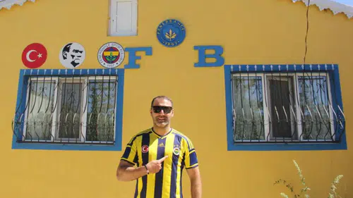 Sivas'ta Fenerbahçe Sevgisiyle Dikkat Çeken Ev: Mahallenin Yeni Simgesi Oldu