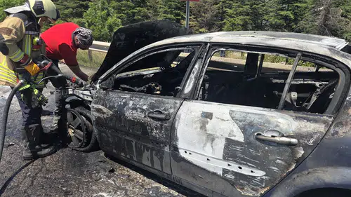 Ankara Elmadağ'da Seyir Halindeki Araç Alevlere Teslim Oldu