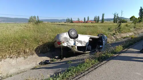 Afyonkarahisar’da Can Pazarı! Kontrolden Çıkan Otomobil Takla Attı: Acı Haber Geldi!
