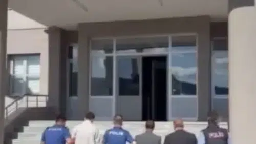 Sivas’ta Göçmen Kaçakçılığı Operasyonu: 8 Düzensiz Göçmen Yakalandı, 3 Kişi Tutuklandı