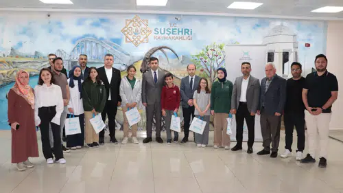Suşehri Kaymakamı Yıldız’dan Anlamlı Ziyaretler ve Öğrencilere Ödül Programı