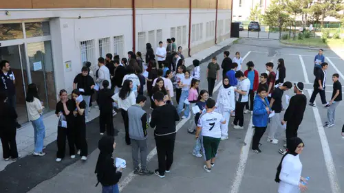 Sivas’ta LGS Heyecanı: Öğrenciler Gelecekleri İçin Ter Döktü