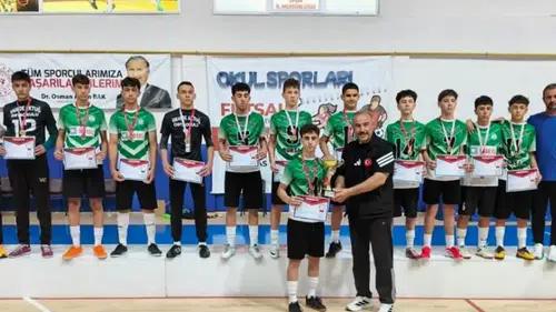 Sivas'ta futsal zirvesi yapıldı