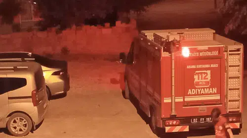 Adıyaman'da Motora Sıkışan Kedi İçin İtfaiye Seferber Oldu!