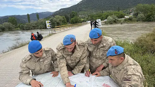 216 Personel ve 6 Dronla 8 Farklı Bölgede Eş Zamanlı Arama