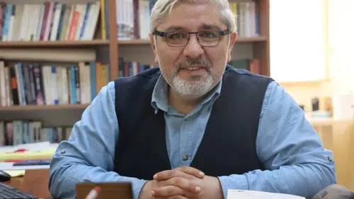 Sivas Cumhuriyet Üniversitesi’nden Biyometrik Veri Uyarısı: “Mesai Takibinde Alternatif Sistemlere Geçilmeli”