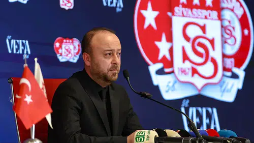 Kırmızı-Beyazlı Taraftarlara Müjde! Rey Manaj Transferinde Ezber Bozan İtiraf!