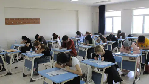 Sivas Cumhuriyet Üniversitesi’nde DELF Fransızca Sınavı Başarıyla Yapıldı