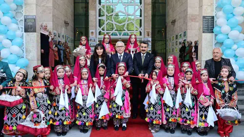 Sivas’ta Yıl Sonu Sergisi Açıldı: El Emeği Eserler Beğeni Topladı