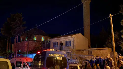 Cami cemaatine bıçaklı saldırı