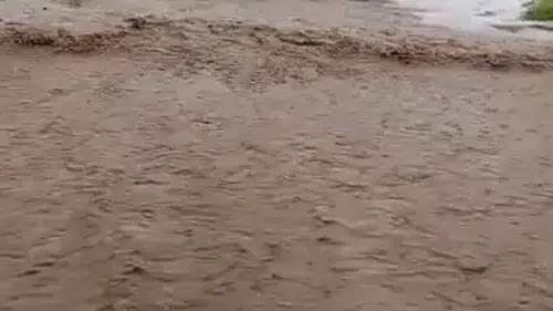 Sivas'ta kuvvetli dolu yağışı beraberinde sele neden oldu