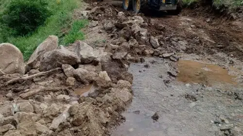 Suşehri'nde Köy Altyapısına Yoğun Mesai: İçme Suyu, Yol ve Drenaj Çalışmaları Tamamlandı