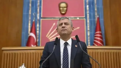Özgür Özel ve milletvekilleri, saat 10.00’da CHP'den istifa edecek