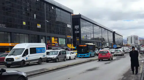 Sivas'ta Sürücüler Çıldırdı! İstanbul Trafiğini Aratmıyor, Kilitlendi...