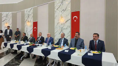 Sivas'ta Protokol ve Basın Bir Arada! Vali ve Başkan Mesaj Verdi...