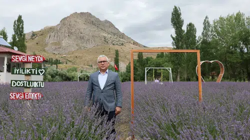 Vali Yılmaz Şimşek, Tecer Dağı'ndaki Lavanta Bahçesini Ziyaret Etti