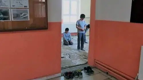 İstanbul Valiliği'nin Okullarda Mescit Genelgesine Alevi Derneklerinden Tepki