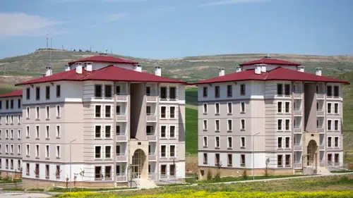Sivas'ta 452 TOKİ Konutunda İnşaat Tamamlandı: Teslim Süreci Başlıyor