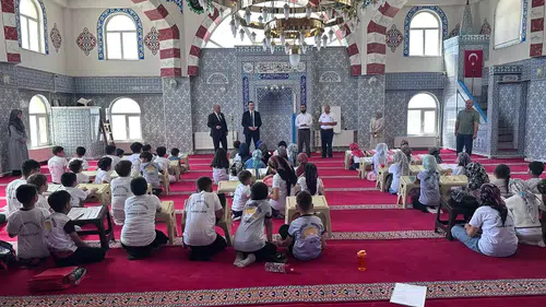 Sivas Ulaş'ta Sürpriz Ziyaret! Kaymakam Avcı Merkez Camiinde