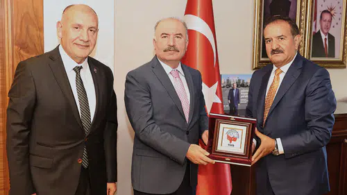 TSYD Heyetinden Çorum Valisi Çalgan'a Ziyaret: Spor Basını Konuşuldu!