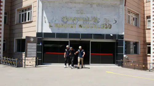 Sivas'ta Firari FETÖ Hükümlüsü Yakalandı: Cezaevine Gönderildi!