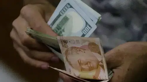 Serbest piyasada döviz açılış fiyatları! Dolar 47 liranın üzerinde...