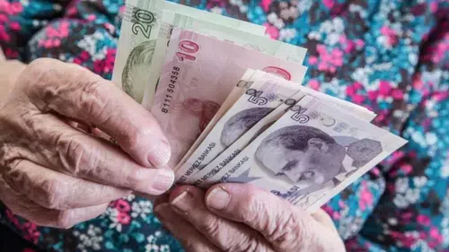 Milyonlarca emekli etkilenecek! En düşük emekli maaşı iki katına çıkabilir