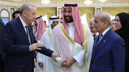 Tarihi Mekke Anlaşması İmzalandı: Üç Ülkeden Dev Savunma Paktı!