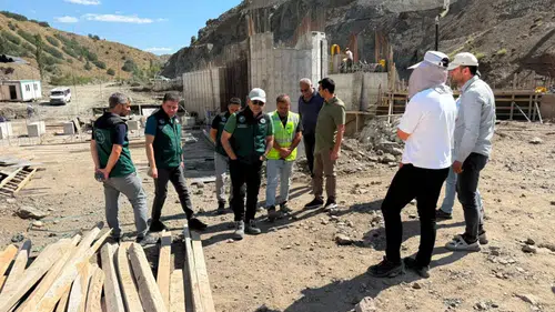 DSİ Bölge Müdürü Aslan, Hafik Koç Regülatörü İnşaatında İncelemelerde Bulundu
