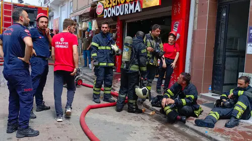 İzmit’te İş Yerinde Korkutan Yangın: Tadilattaki Atıklar Alev Aldı!