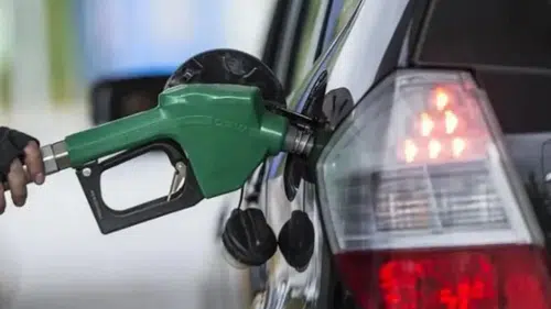 Benzine peş peşe zam! Gece yarısı fiyatlar değişecek