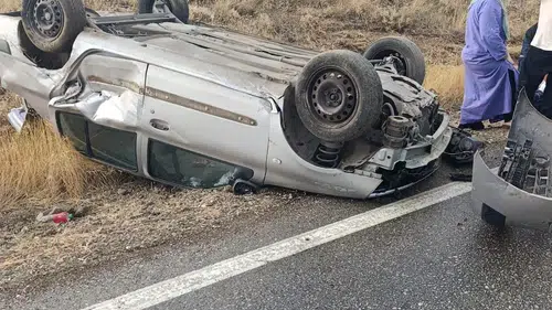 Salda Köyü Yakınlarında Korkutan Kaza: Kontrolden Çıkan Araç Devrildi