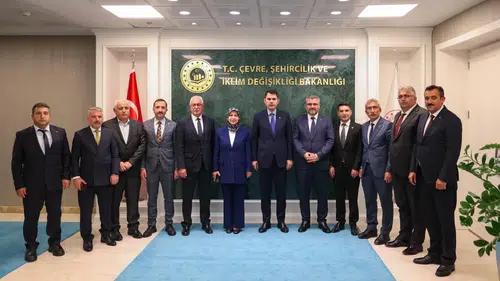 Ankara'da Sivas Mesaisi: Yatırım ve Projeler Bakan Kurum'a Sunuldu