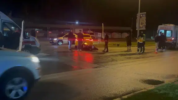 Erzincan’da feci çarpışma! Motosiklet taksiye çarptı: 2 yaralı